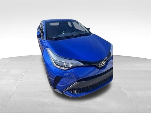 2020 Toyota C-HR XLE — photo 1 of 5