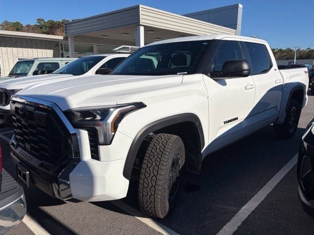 2026 Toyota Tundra 4WD SR5 — photo 1 of 4