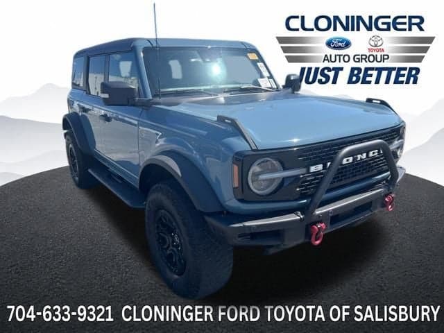2022 Ford Bronco Wildtrak — photo 1 of 8