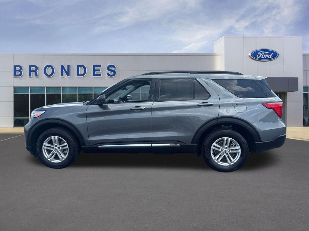 2024 Ford Explorer XLT — photo 1 of 48