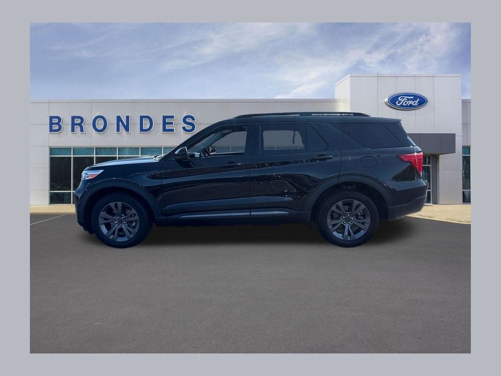2023 Ford Explorer XLT — photo 1 of 51