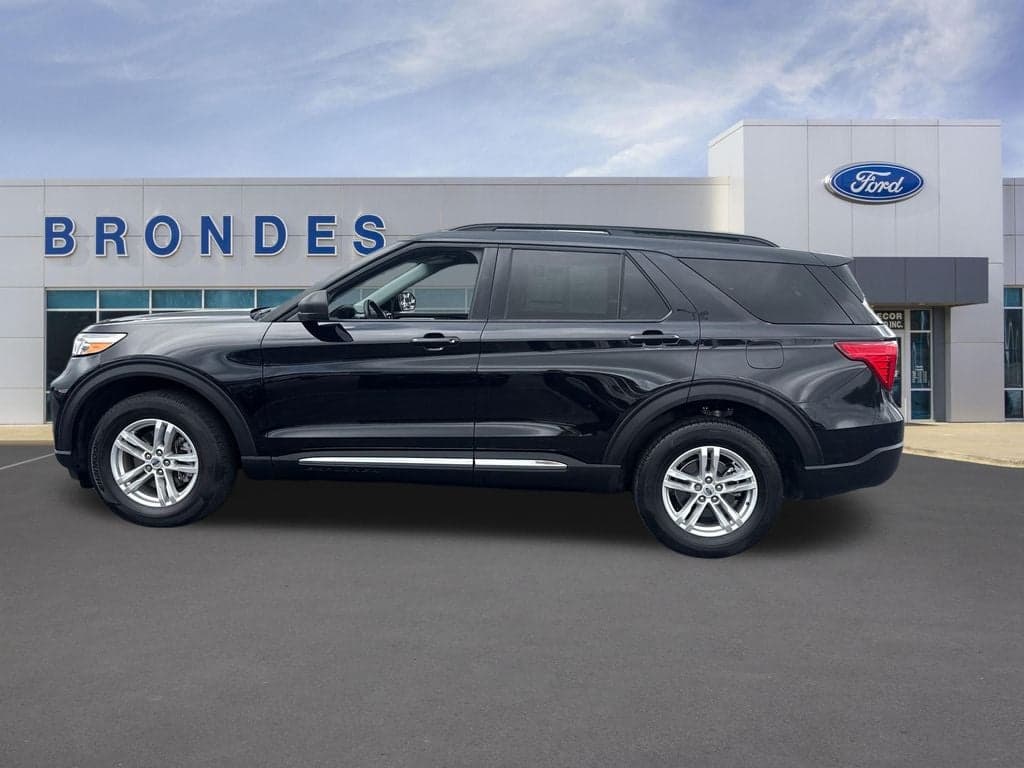 2024 Ford Explorer XLT — photo 1 of 41