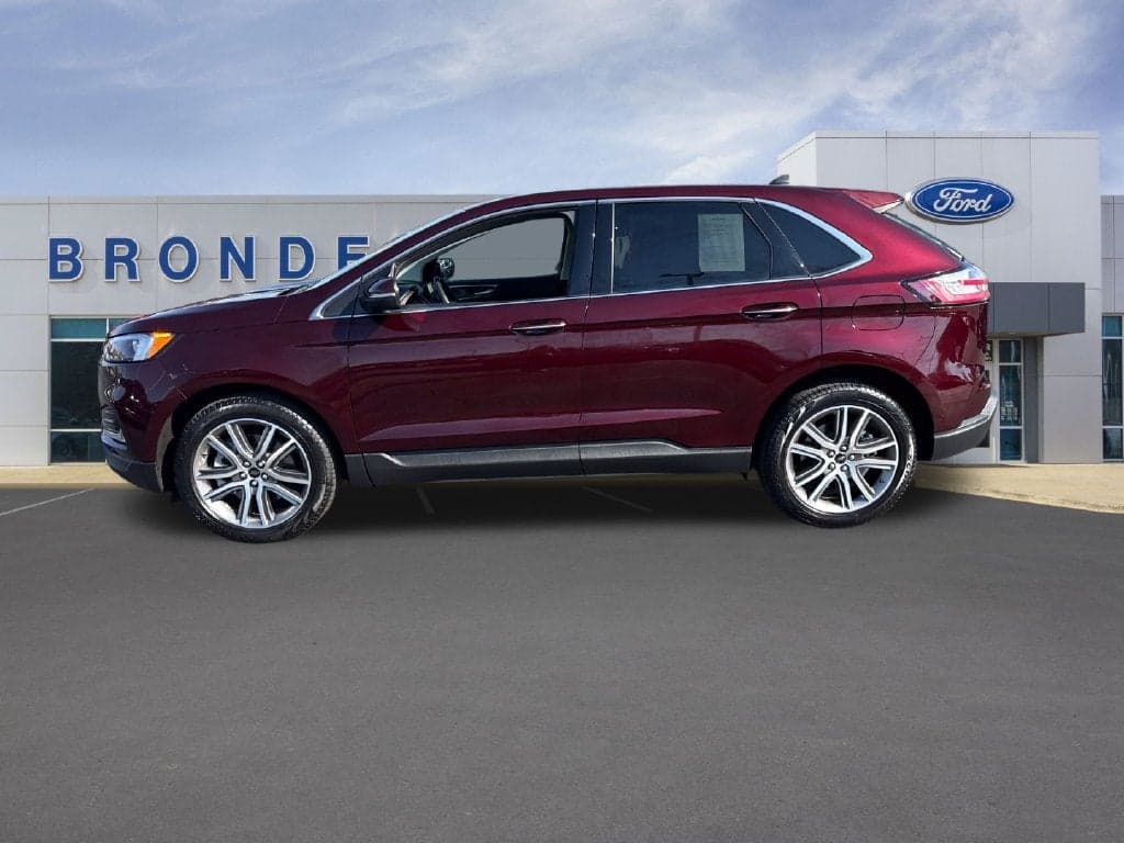 2024 Ford Edge Titanium — photo 1 of 5