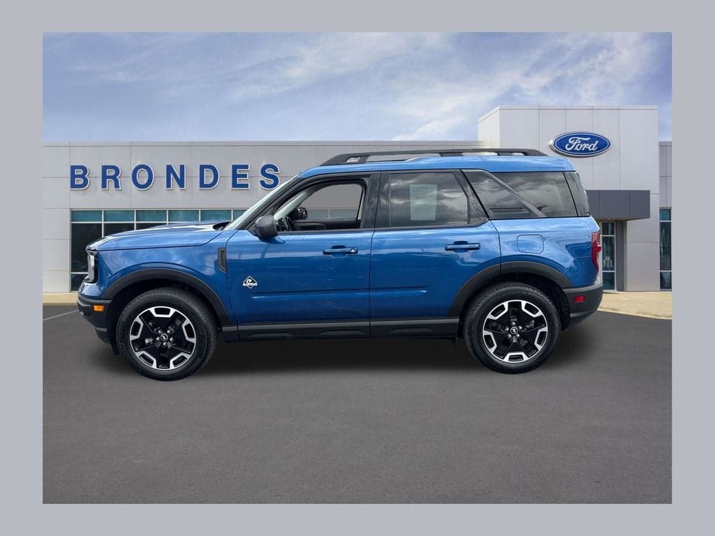 2023 Ford Bronco Sport Outer Banks — photo 1 of 45