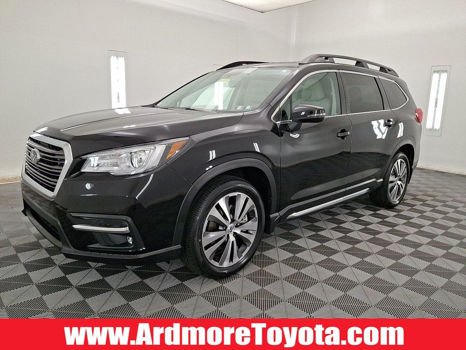 2021 Subaru Ascent Limited — photo 1 of 18