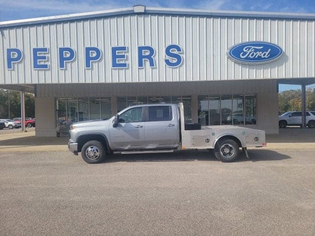 2026 Chevrolet Silverado 3500HD LT — photo 1 of 5