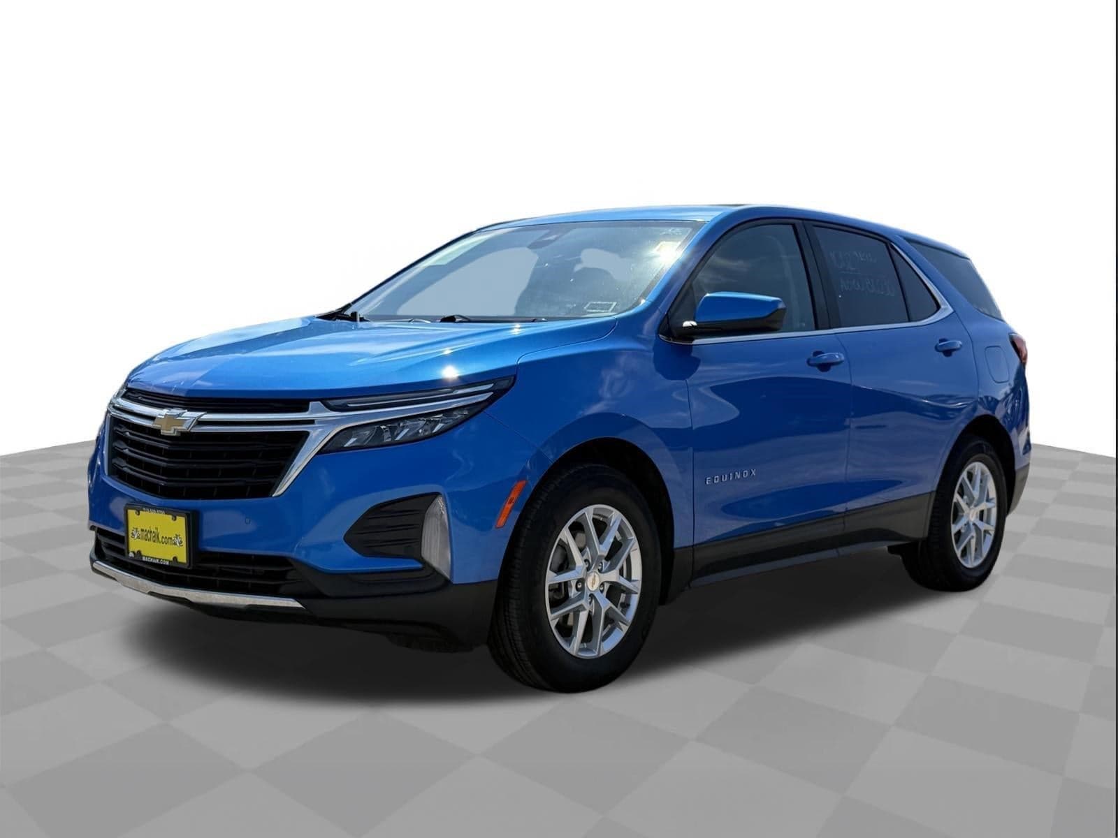 2024 Chevrolet Equinox LT — photo 1 of 30