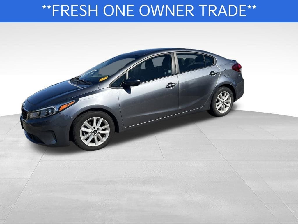 2017 Kia Forte S — photo 1 of 15