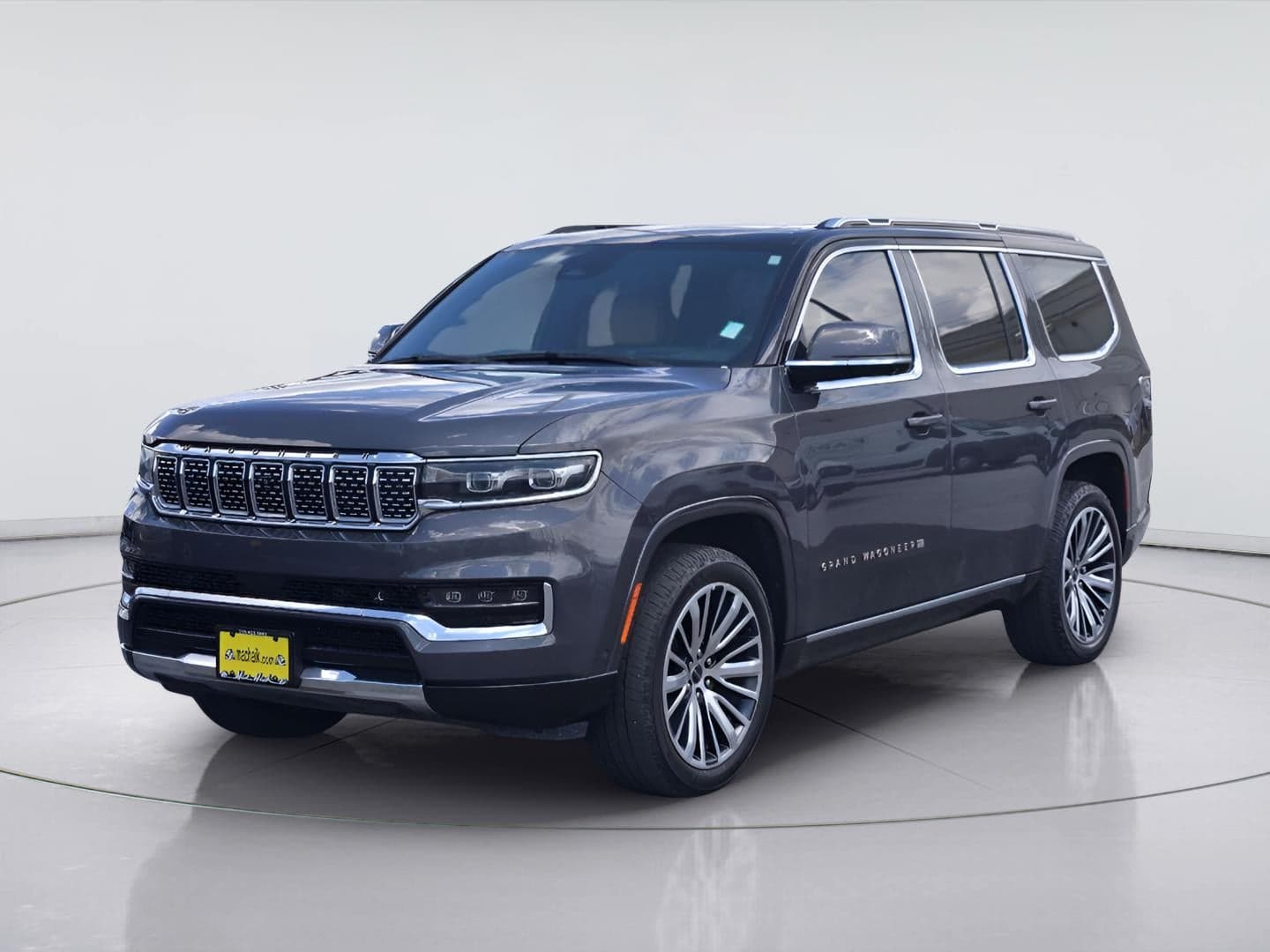 2022 Jeep Grand Wagoneer Series III — photo 1 of 31