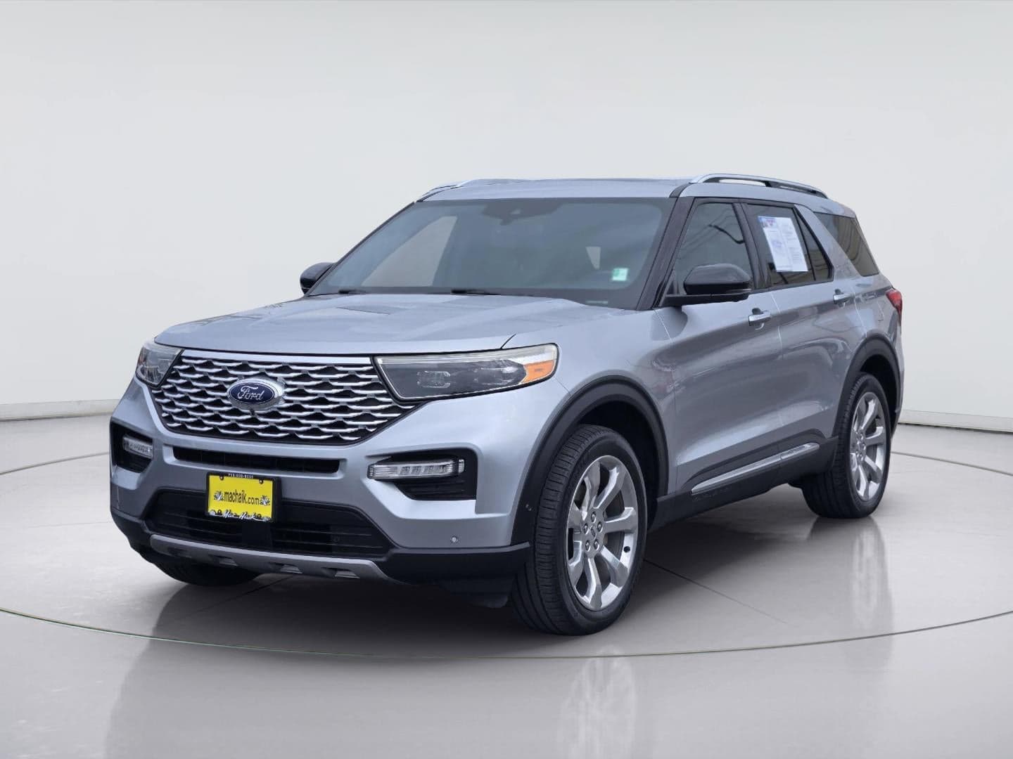 2020 Ford Explorer Platinum — photo 1 of 5