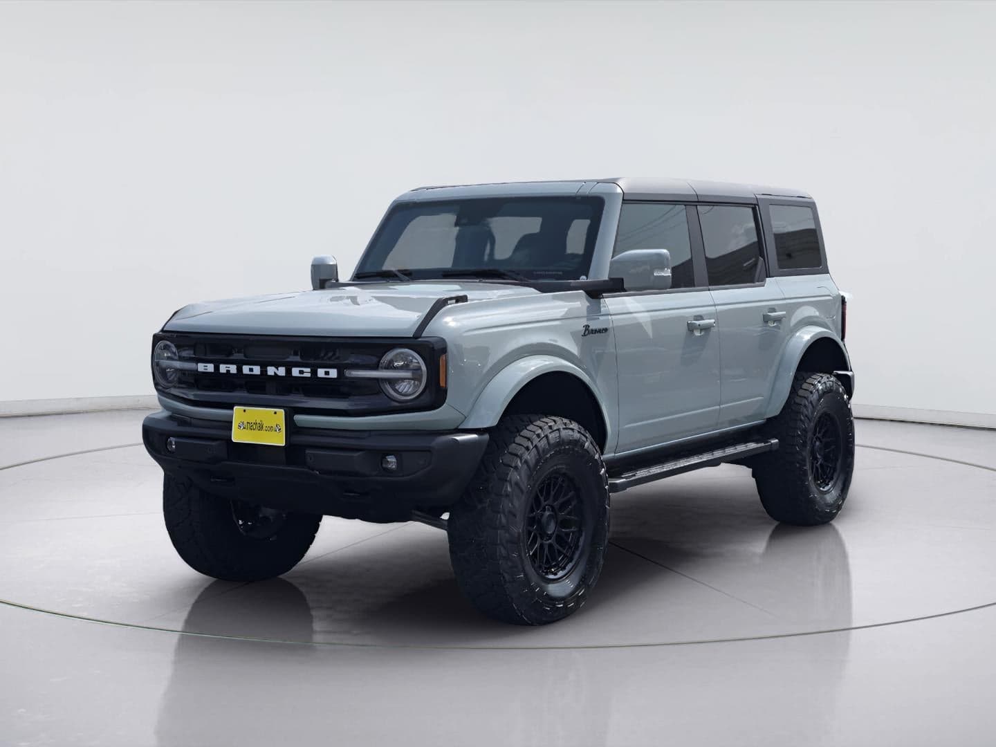 2024 Ford Bronco Outer Banks — photo 1 of 64