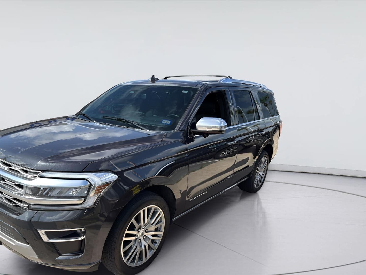 2023 Ford Expedition Platinum — photo 1 of 9