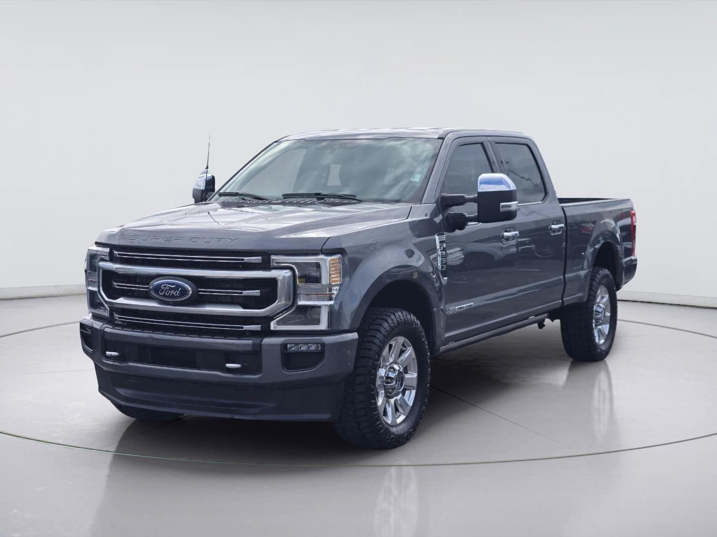 2022 Ford Super Duty F-250 SRW Platinum — photo 1 of 5