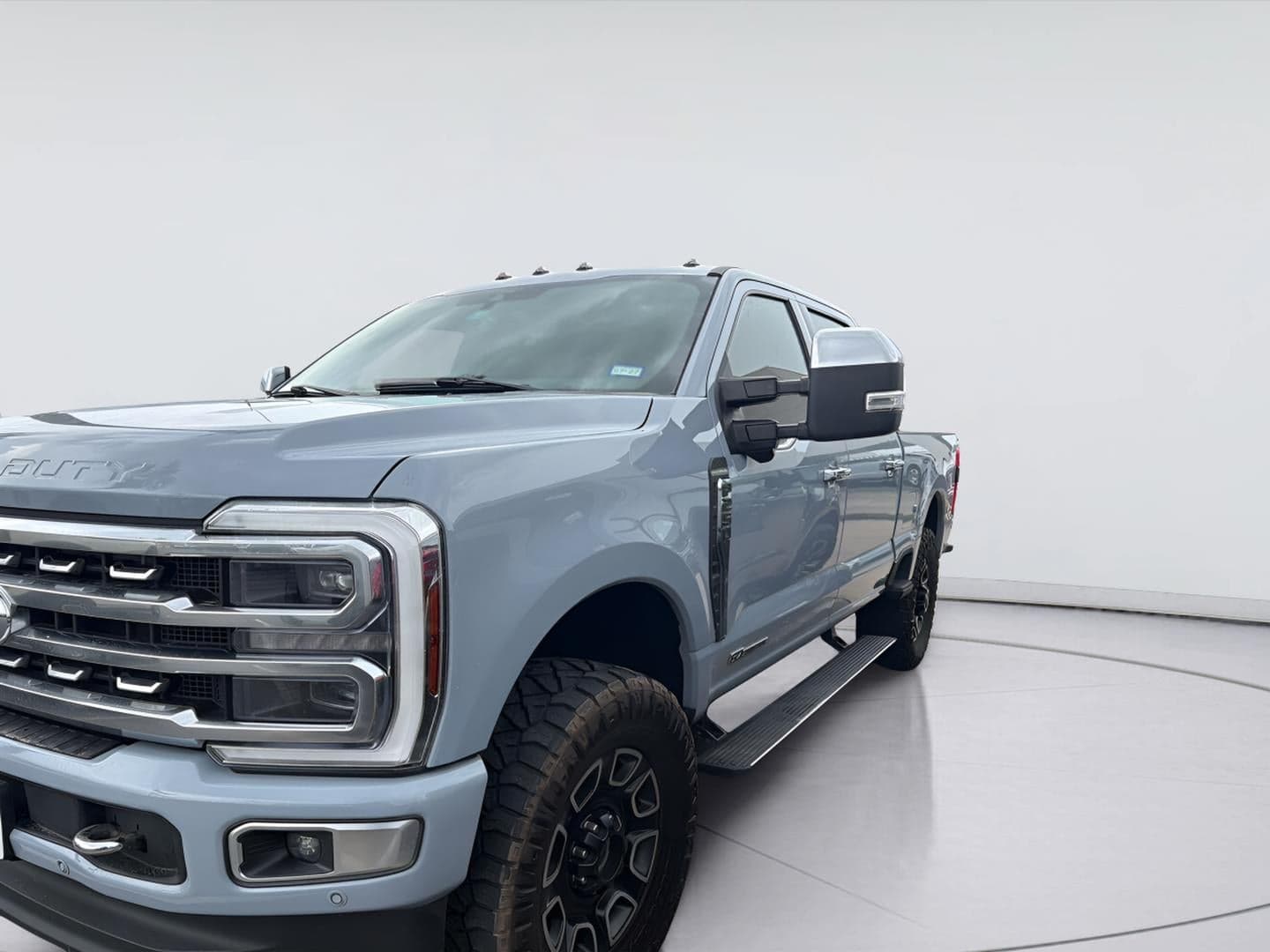 2024 Ford Super Duty F-250 SRW Platinum — photo 1 of 7