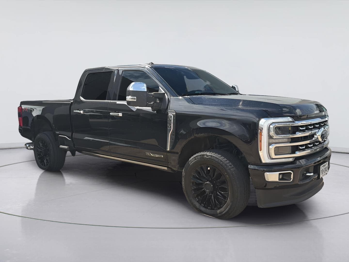 2024 Ford Super Duty F-250 SRW Platinum — photo 1 of 3