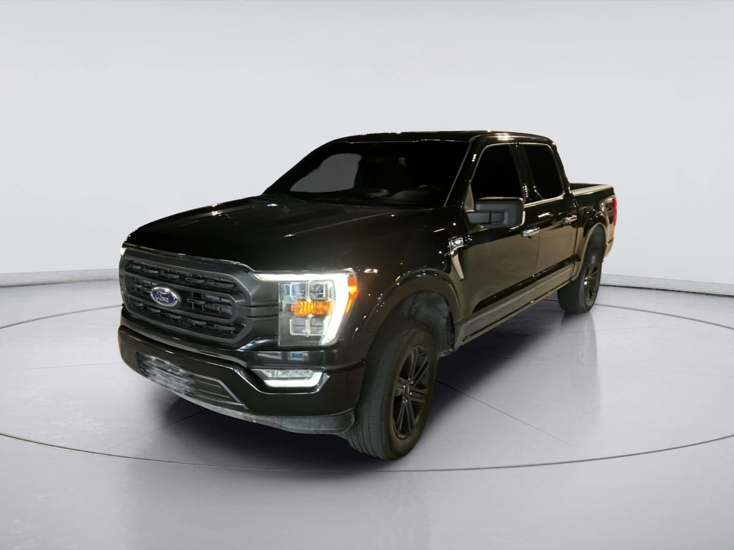 2023 Ford F-150 XLT — photo 1 of 5
