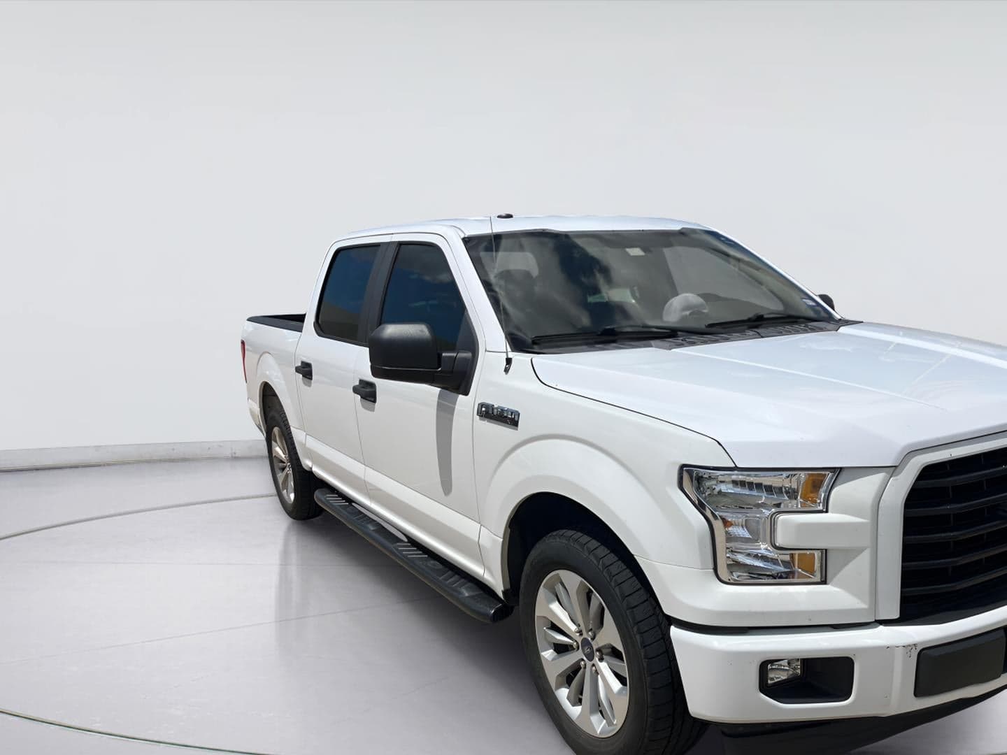 2017 Ford F-150 XL — photo 1 of 4