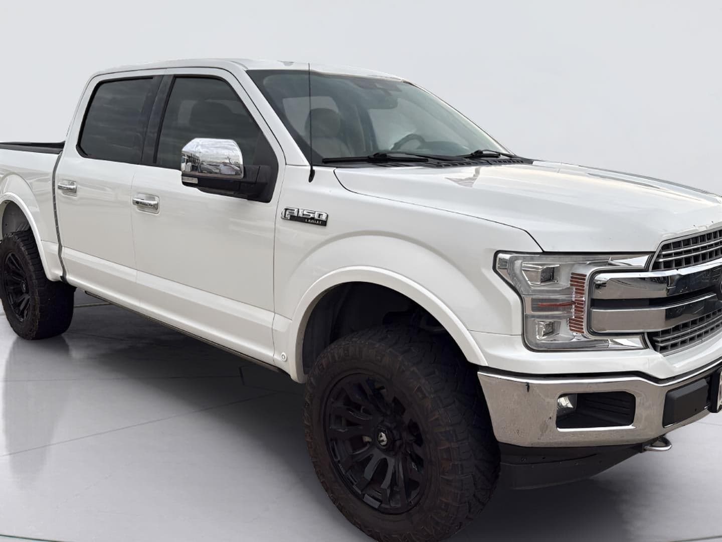 2020 Ford F-150 LARIAT — photo 1 of 9