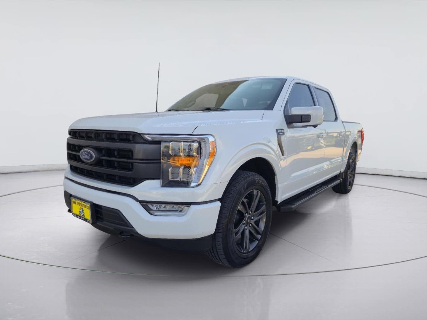 2022 Ford F-150 LARIAT — photo 1 of 2