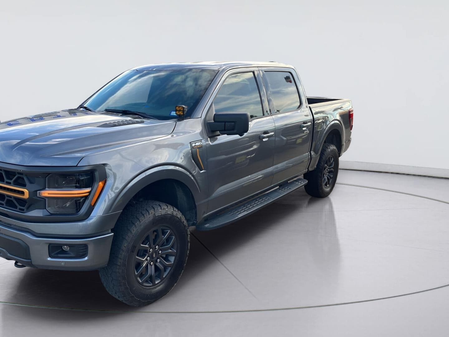 2025 Ford F-150 Tremor — photo 1 of 8
