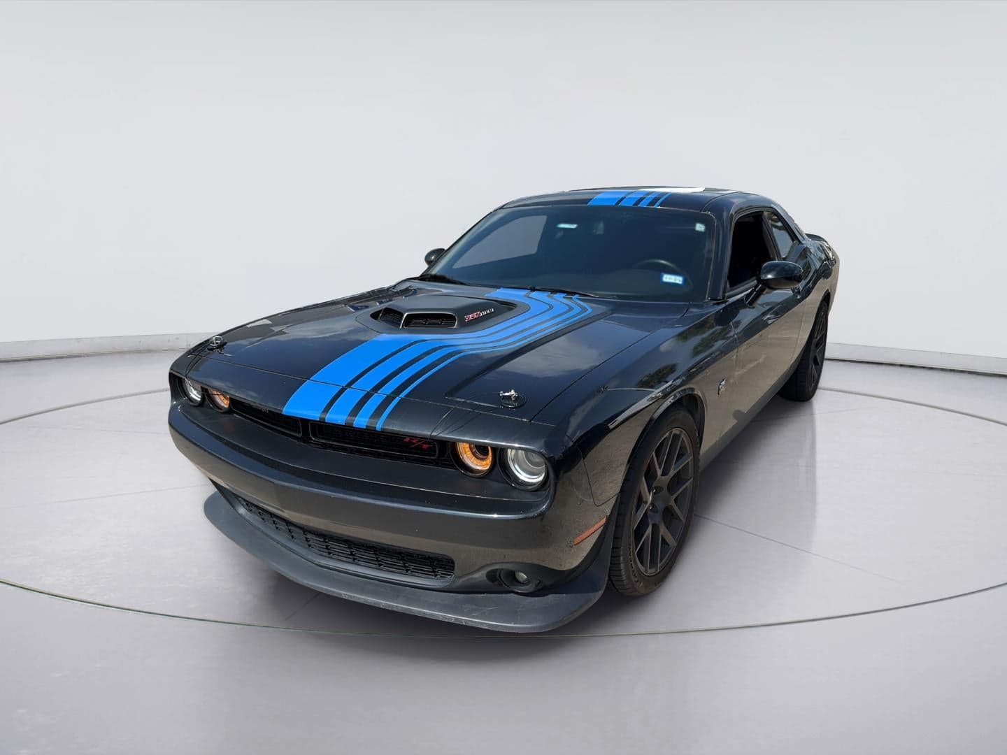 2019 Dodge Challenger R/T Scat Pack — photo 1 of 14