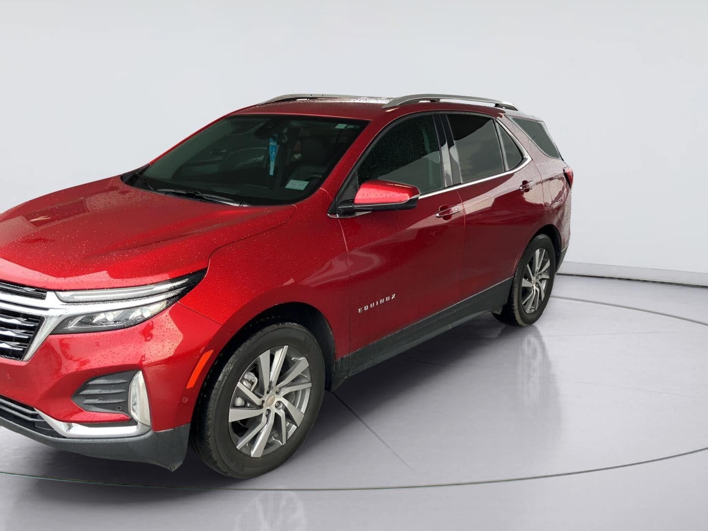 2024 Chevrolet Equinox Premier — photo 1 of 6
