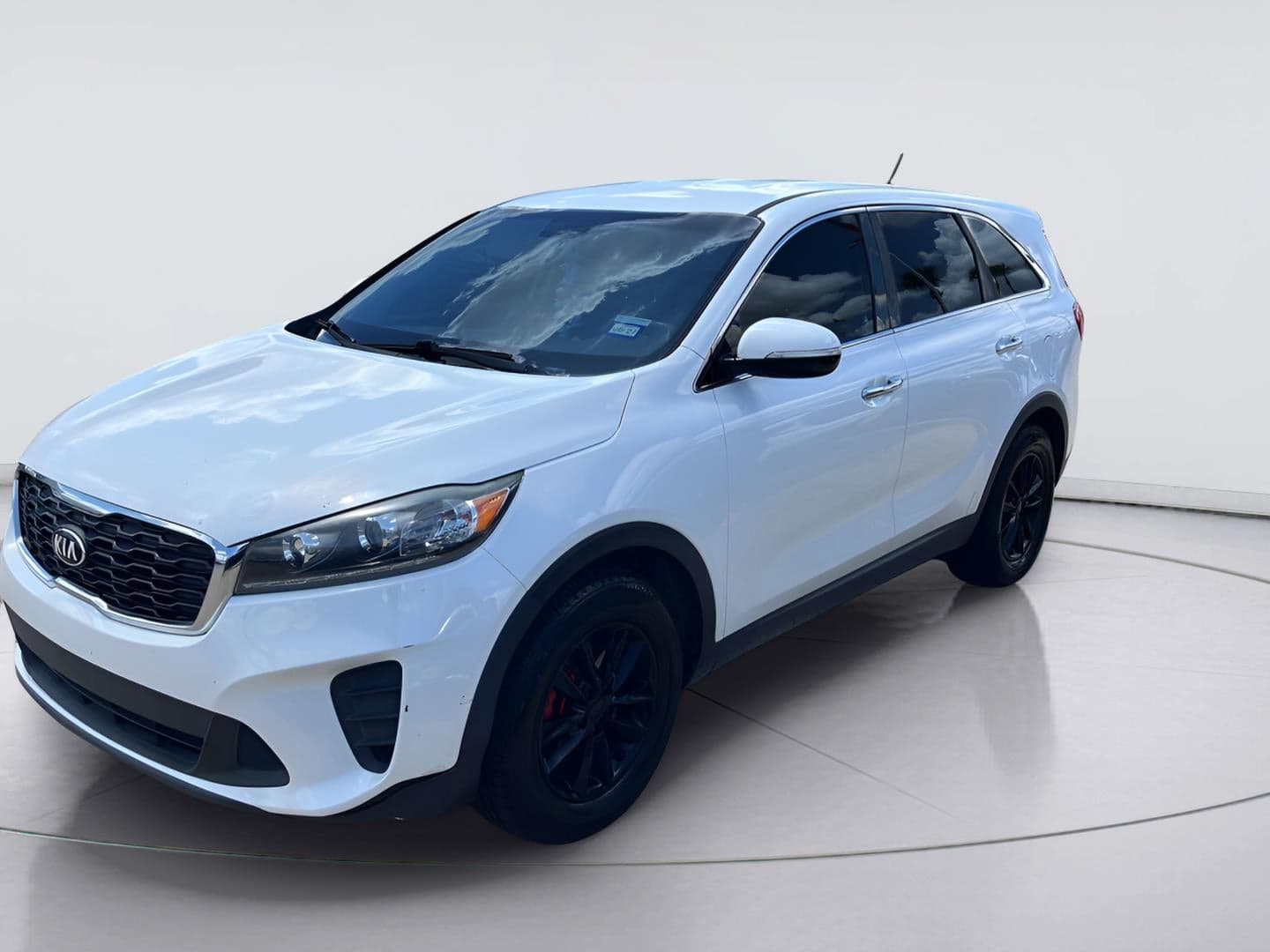 2020 Kia Sorento LX V6 — photo 1 of 4