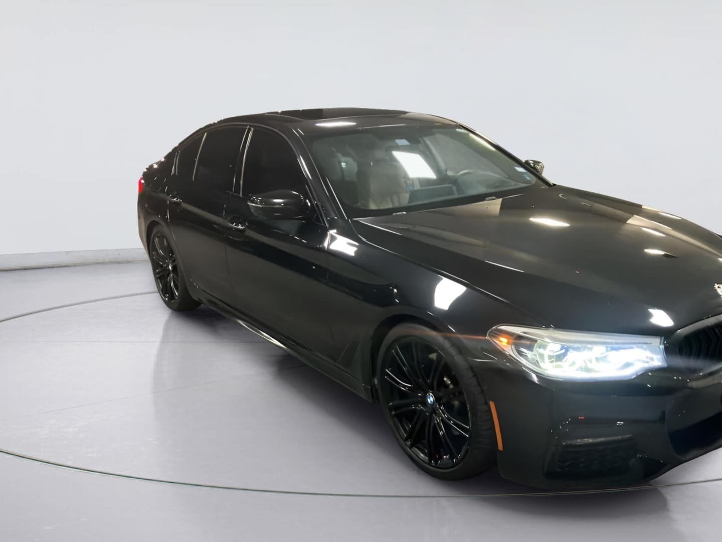 2017 BMW 5 Series 540i — photo 1 of 7