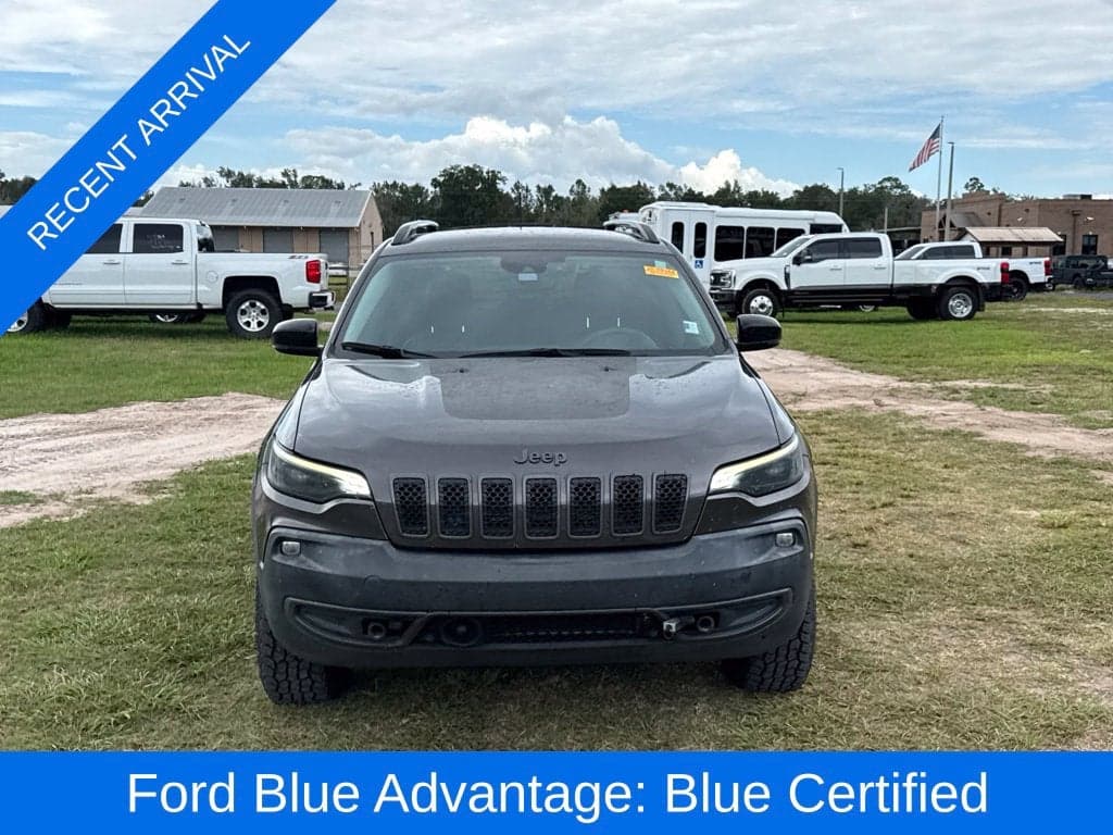 2022 Jeep Cherokee Trailhawk — photo 1 of 13
