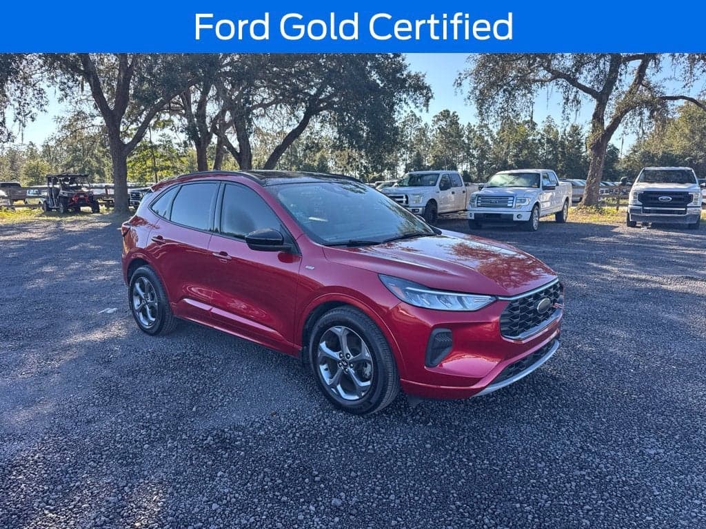 2023 Ford Escape ST-Line — photo 1 of 5