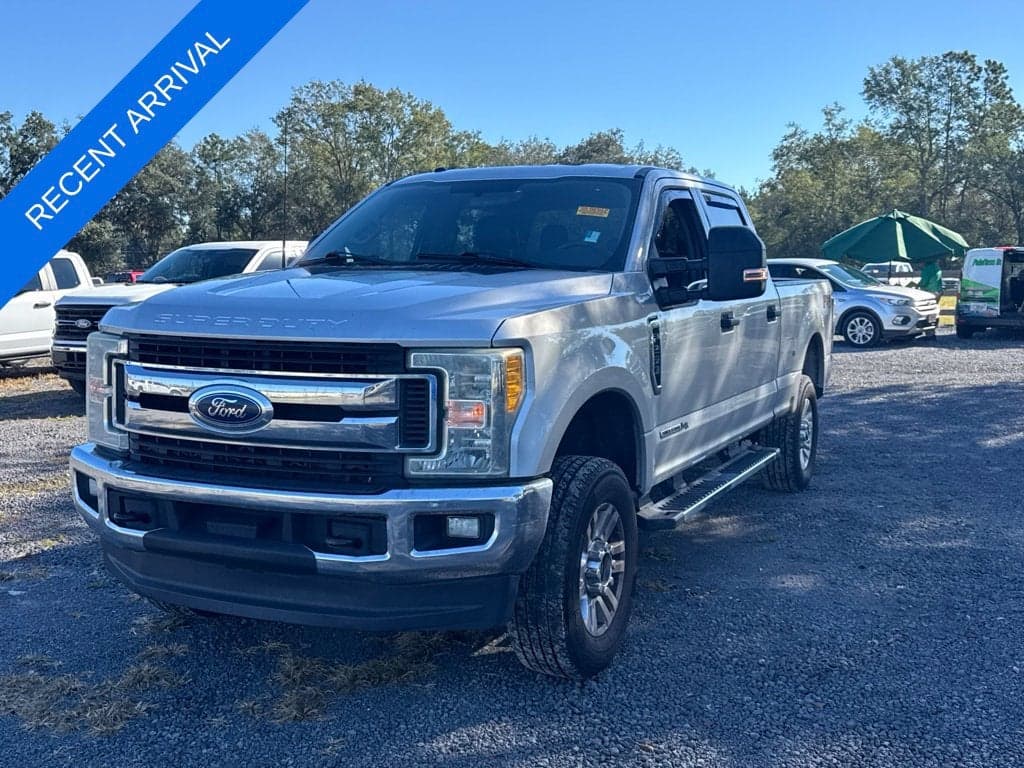 2017 Ford Super Duty F-250 SRW XLT — photo 1 of 5