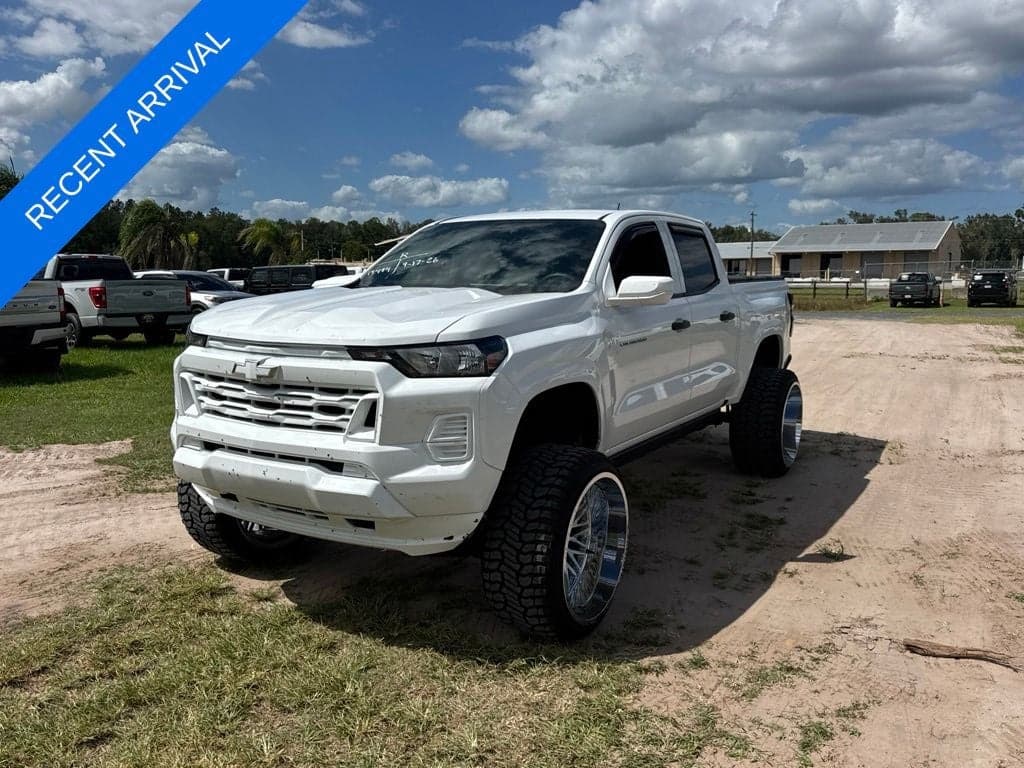 2023 Chevrolet Colorado 4WD Work Truck — photo 1 of 14