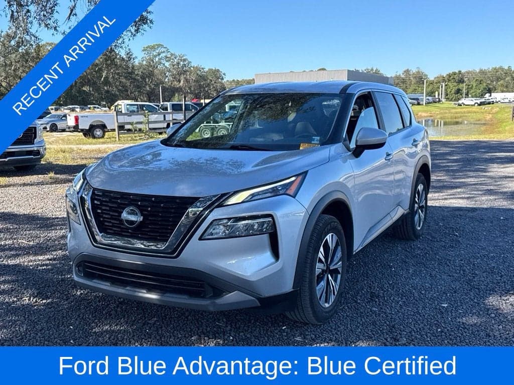 2023 Nissan Rogue SV — photo 1 of 5