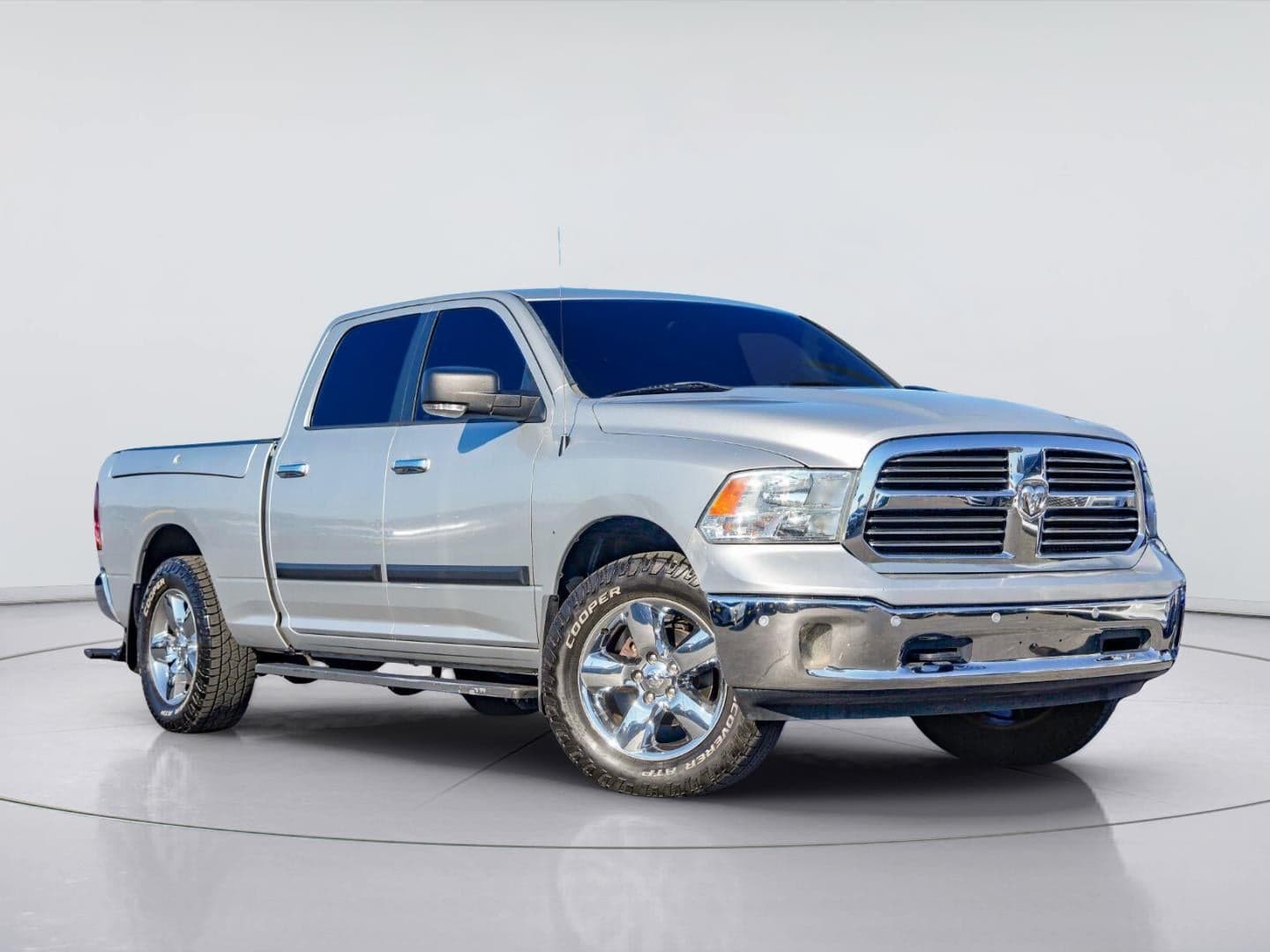 2017 RAM 1500 Lone Star — photo 1 of 5