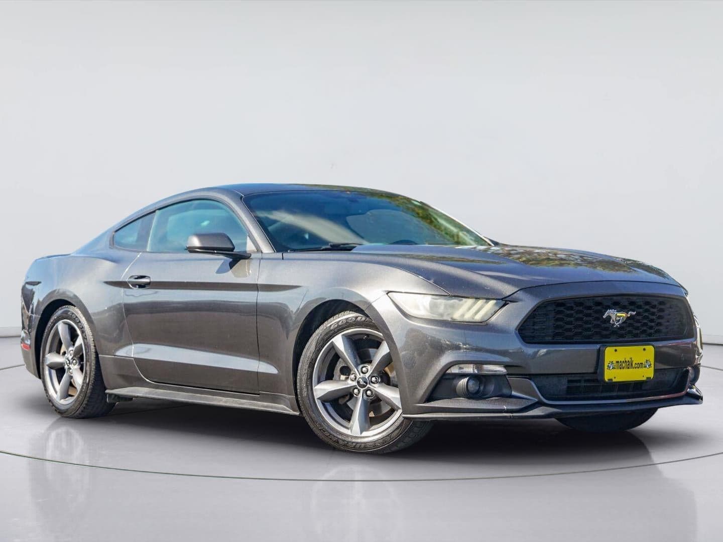2016 Ford Mustang V6 — photo 1 of 26