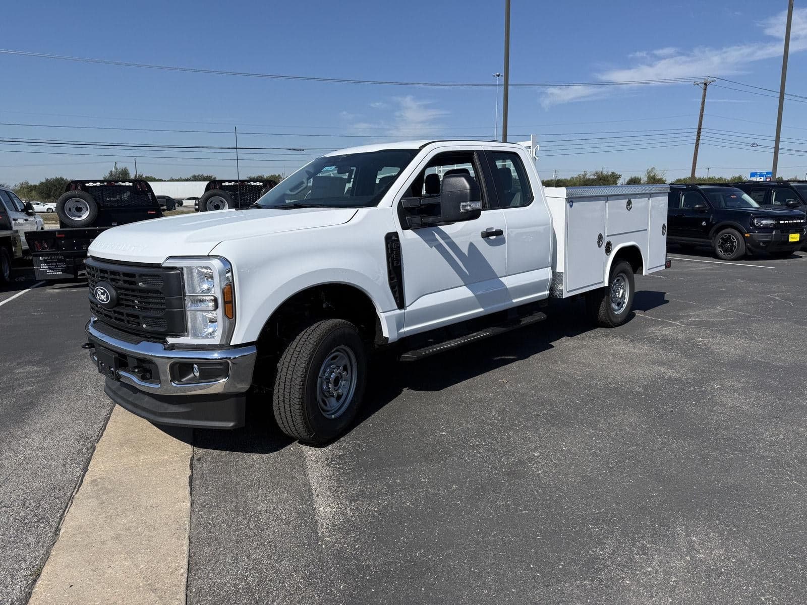 2027 Ford Super Duty F-250 SRW XL — photo 1 of 5