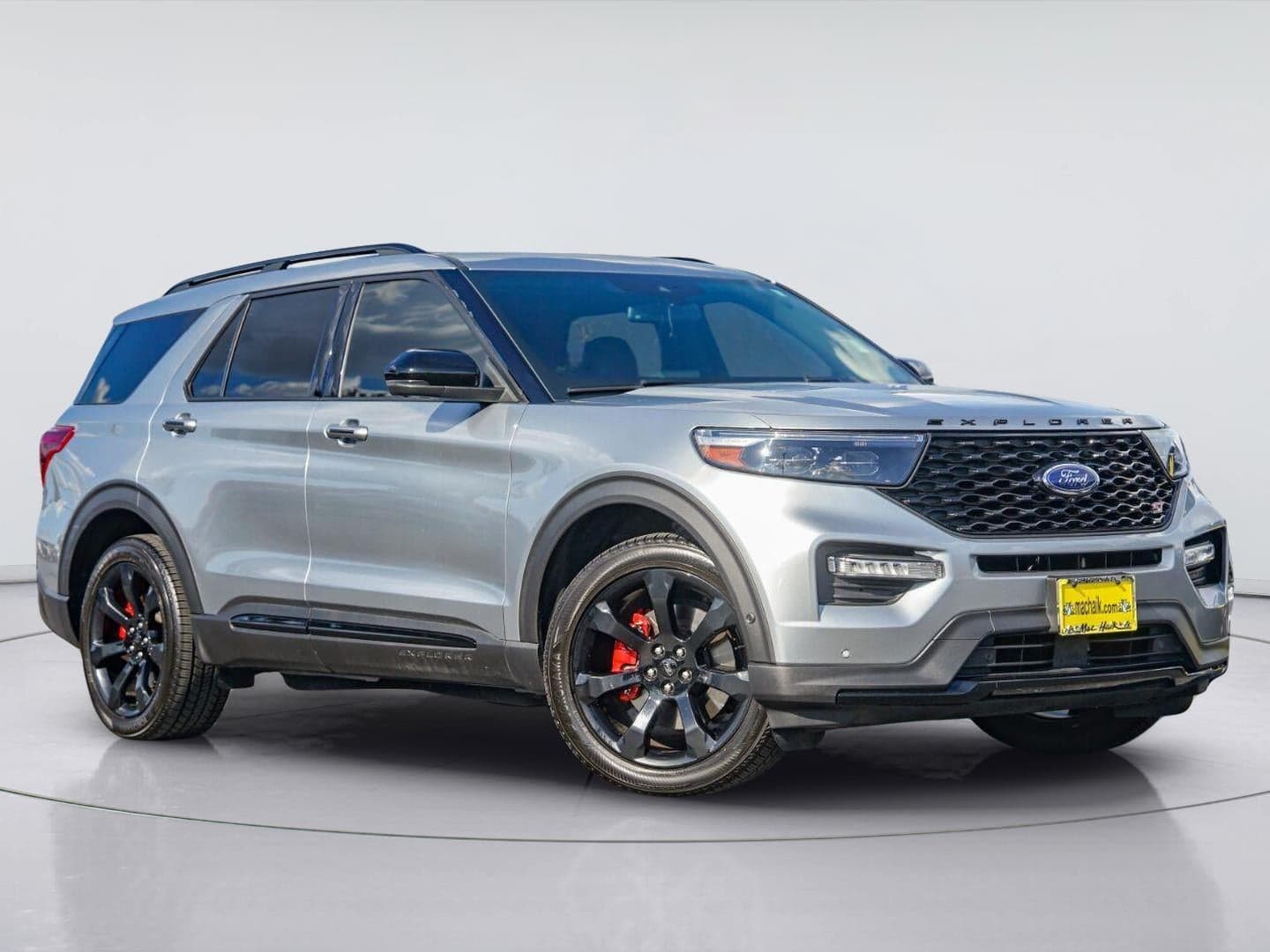 2020 Ford Explorer ST — photo 1 of 34