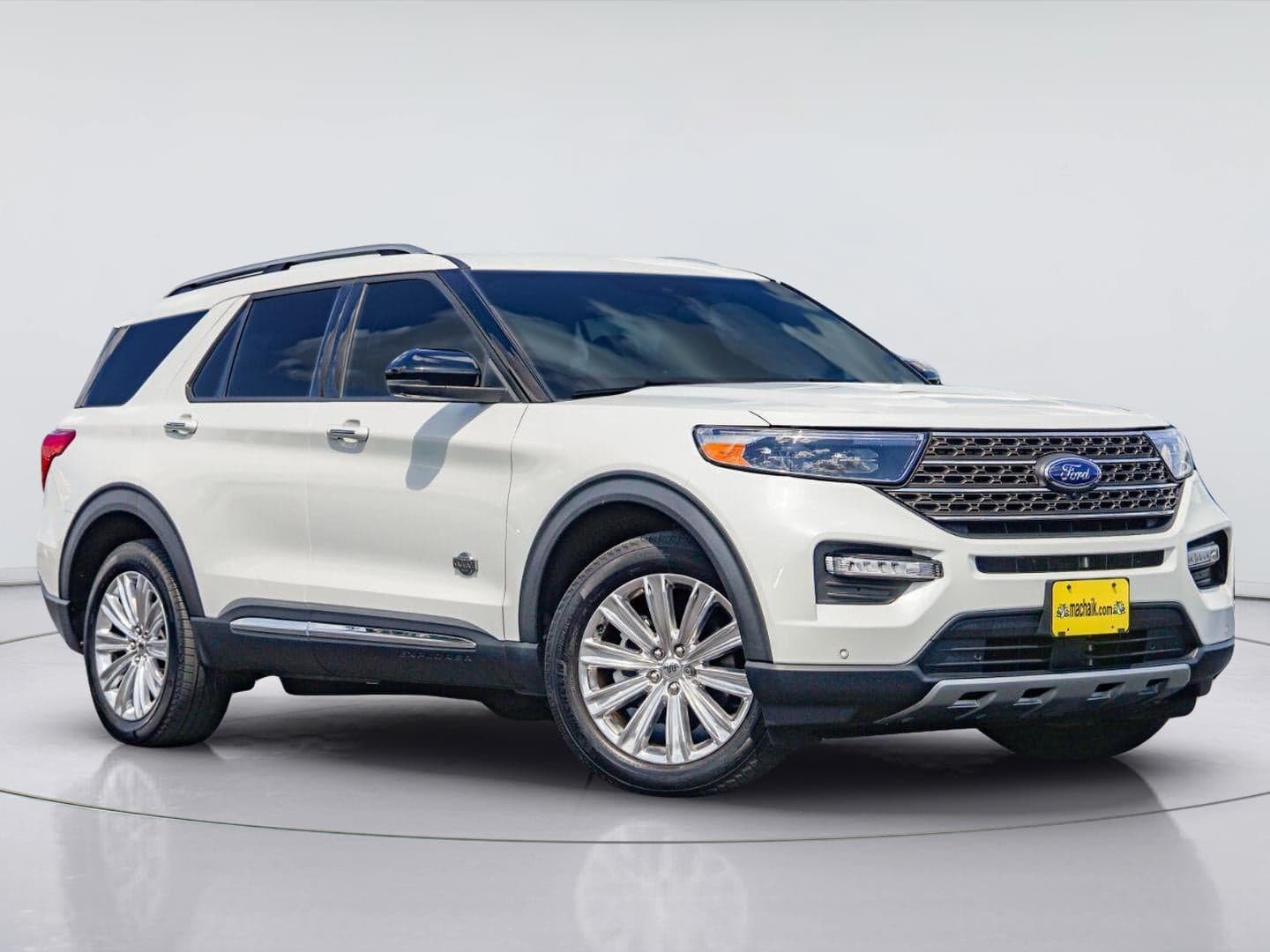 2022 Ford Explorer King Ranch — photo 1 of 32