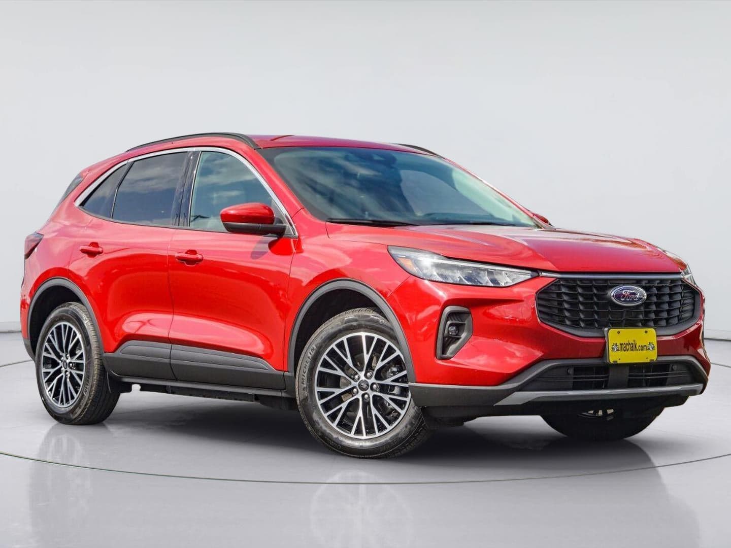 2024 Ford Escape PHEV — photo 1 of 31