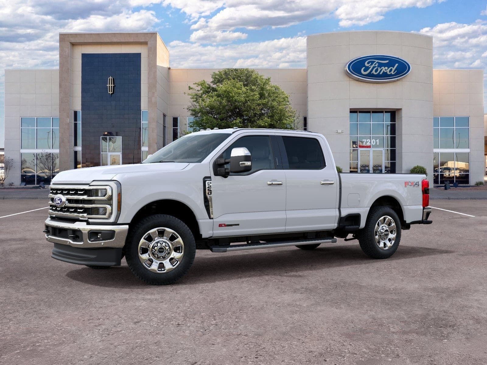 2027 Ford Super Duty F-250 SRW LARIAT — photo 1 of 5