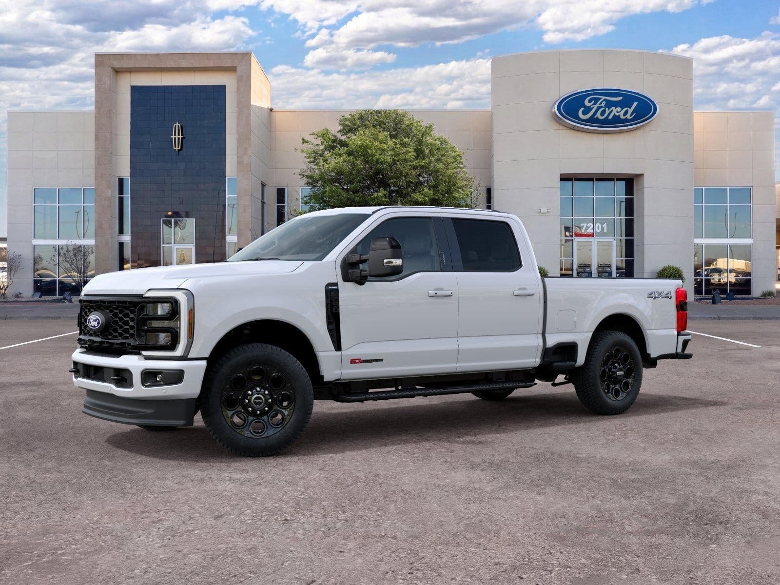 2027 Ford Super Duty F-250 SRW LARIAT — photo 1 of 5