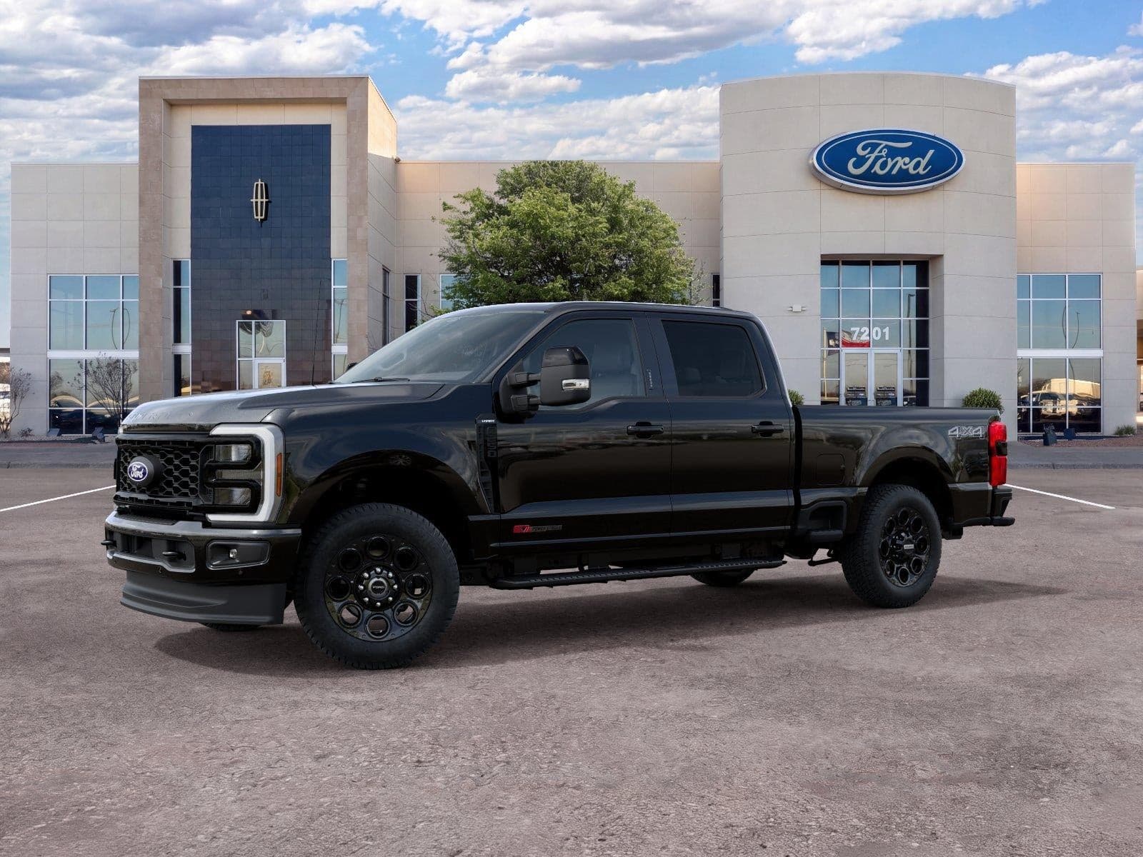 2027 Ford Super Duty F-250 SRW LARIAT — photo 1 of 5