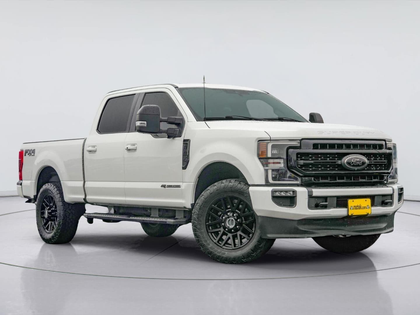 2021 Ford Super Duty F-250 SRW LARIAT — photo 1 of 32