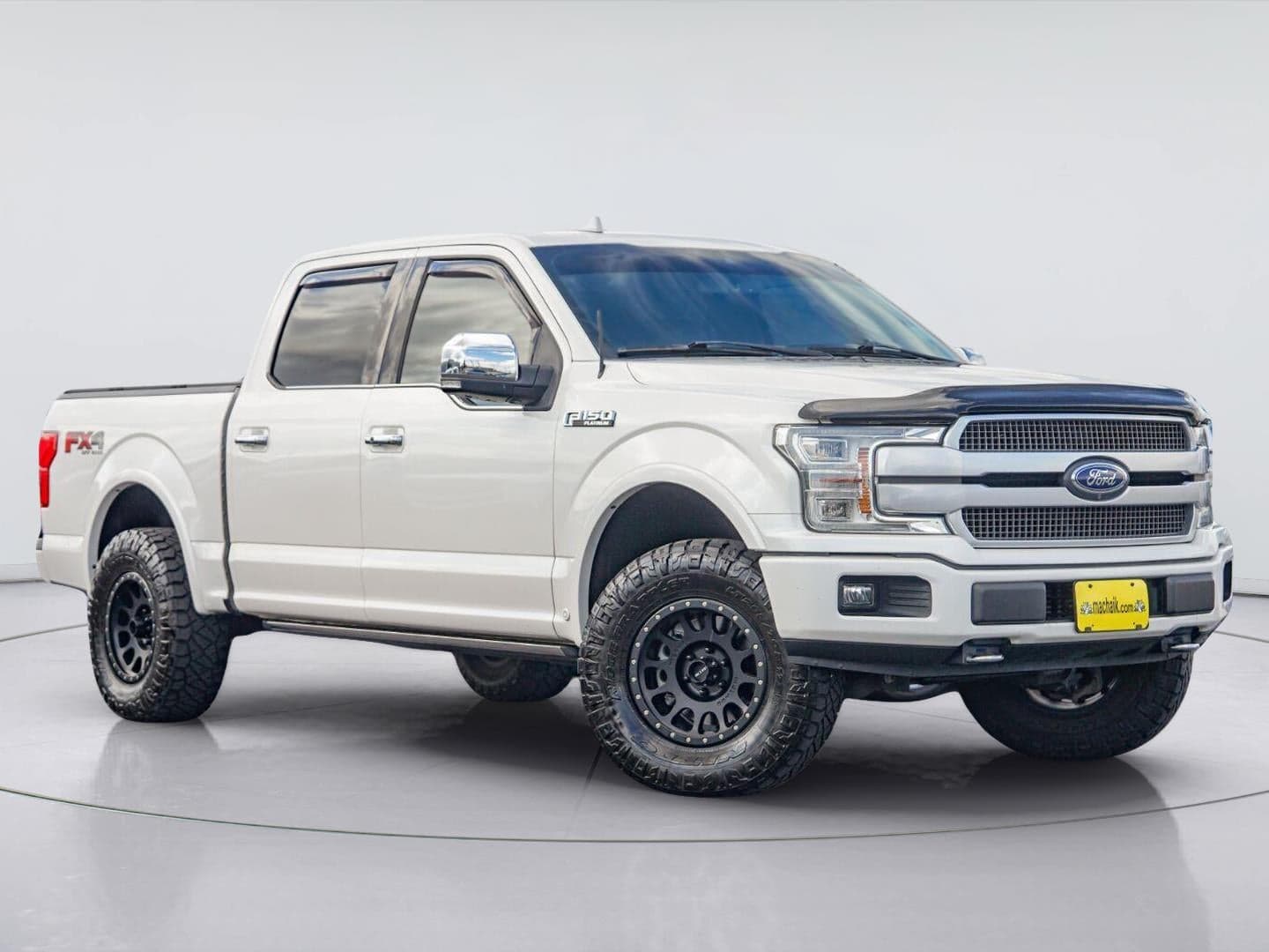 2019 Ford F-150 Platinum — photo 1 of 32