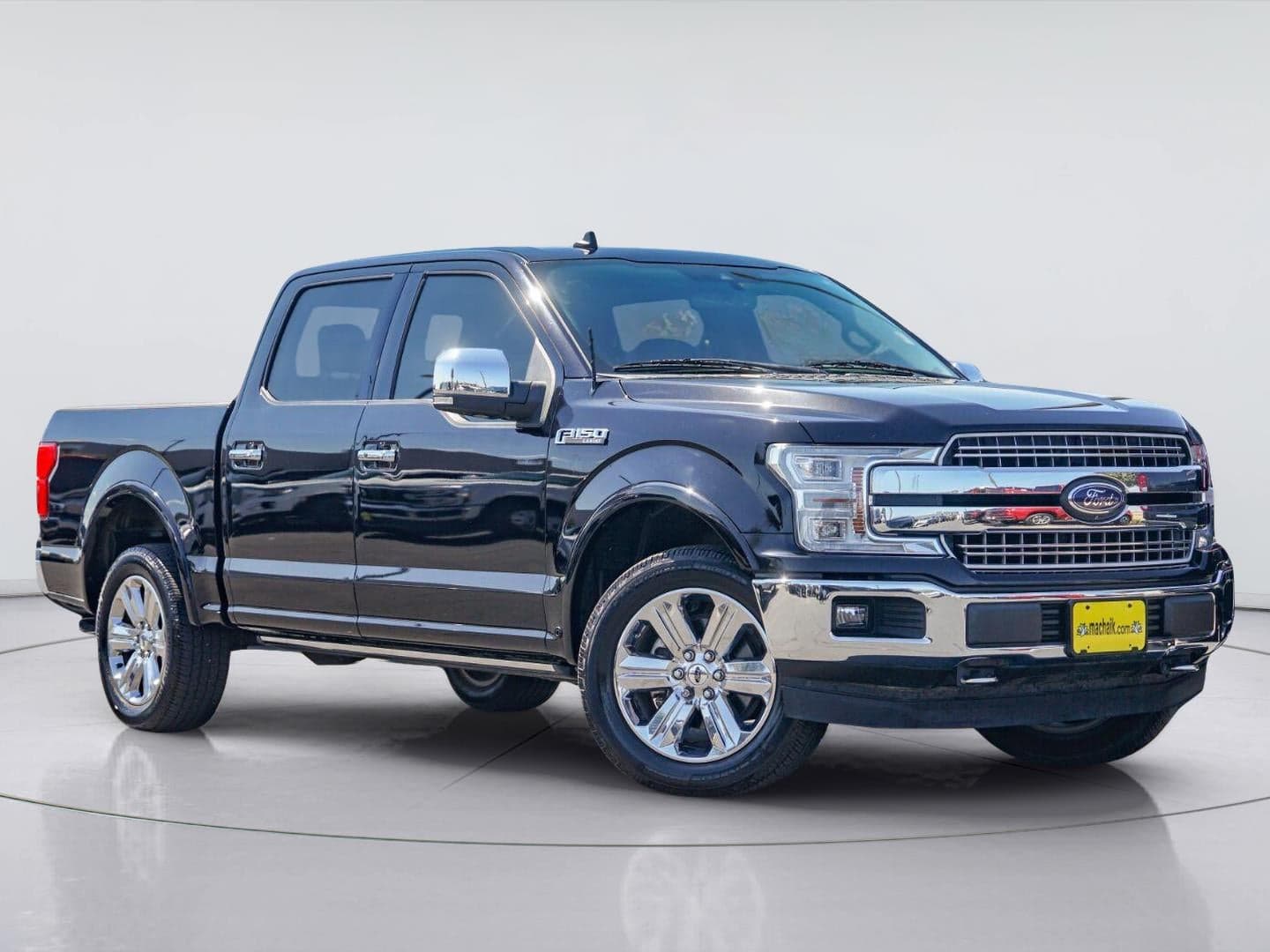 2019 Ford F-150 LARIAT — photo 1 of 3