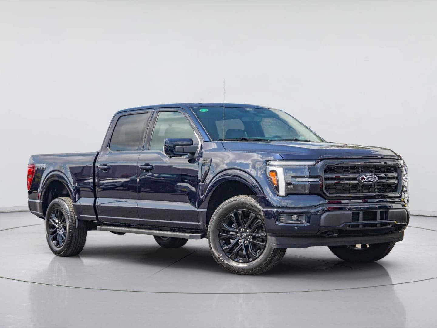 2026 Ford F-150 LARIAT — photo 1 of 32