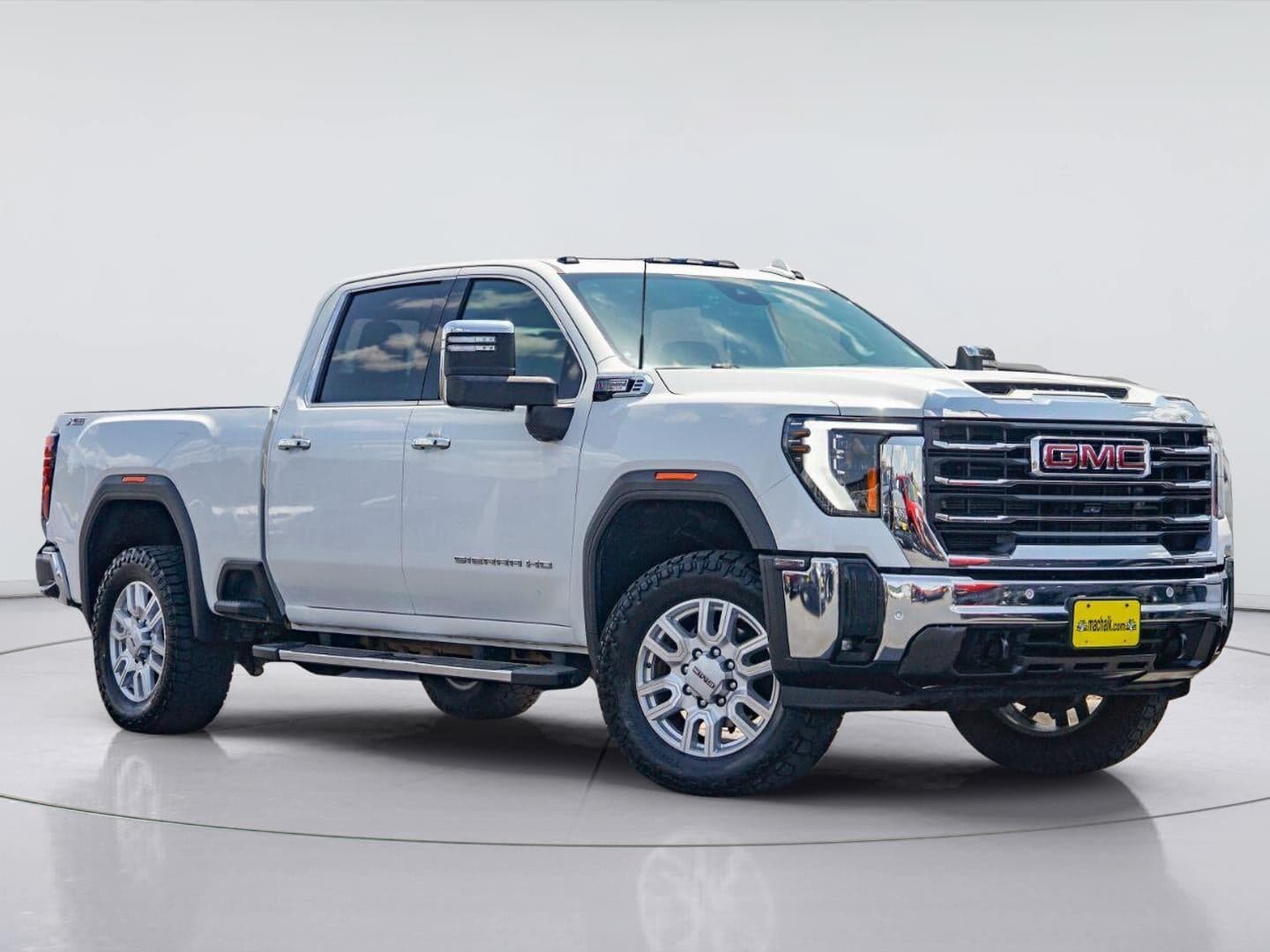 2024 GMC Sierra 2500Hd SLT — photo 1 of 32
