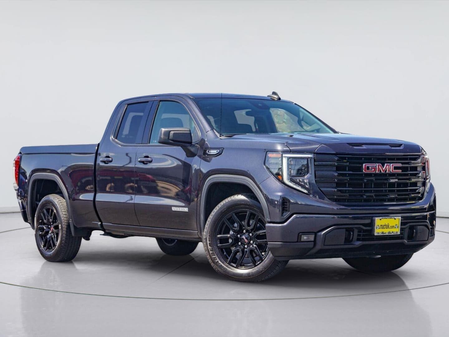 2024 GMC Sierra 1500 Elevation — photo 1 of 31