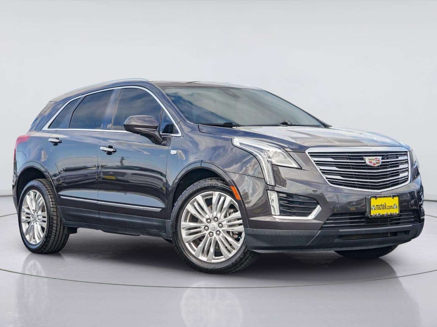 2018 Cadillac XT5 Premium Luxury AWD — photo 1 of 32