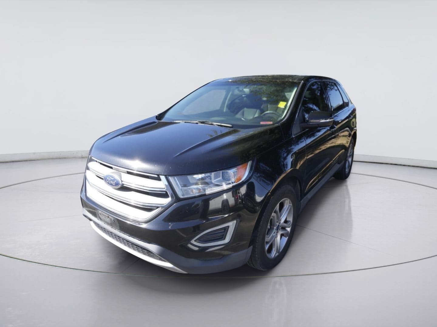 2018 Ford Edge Titanium — photo 1 of 3